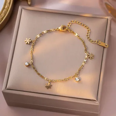 18K Gold Plated Charm Daisy Bracelet